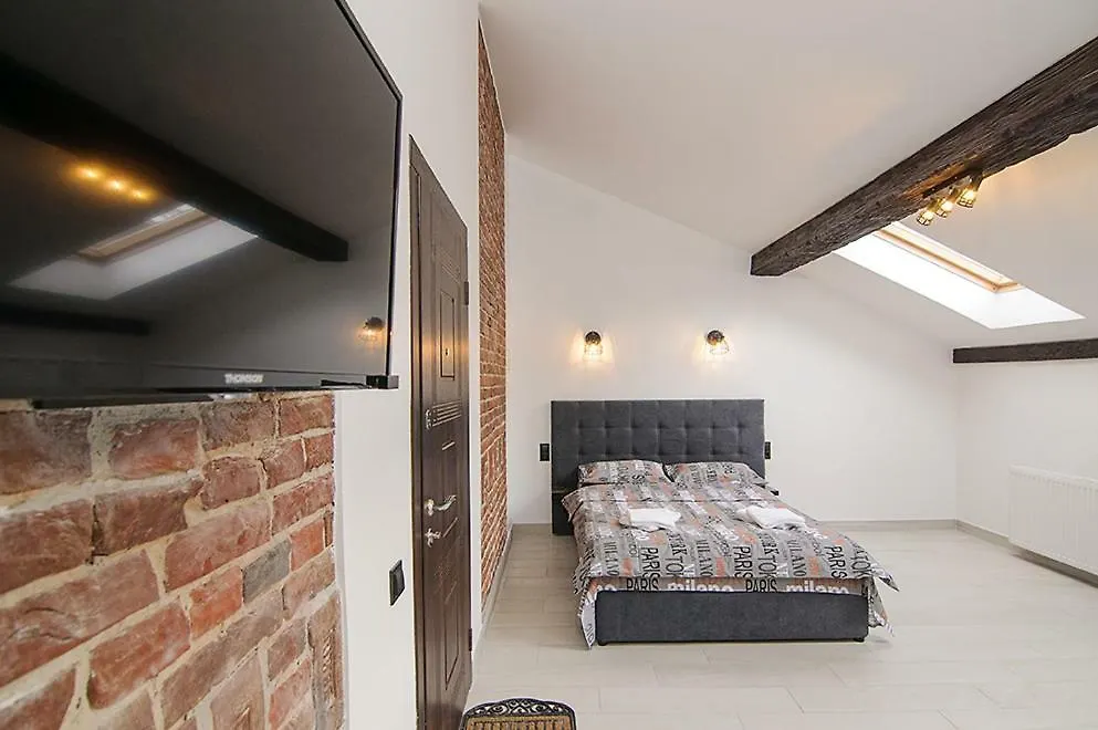 Central Studio Apartments 
