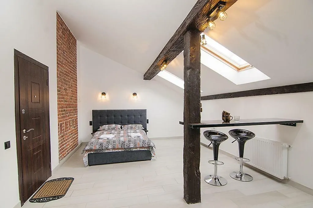 Central Studio Apartments 
