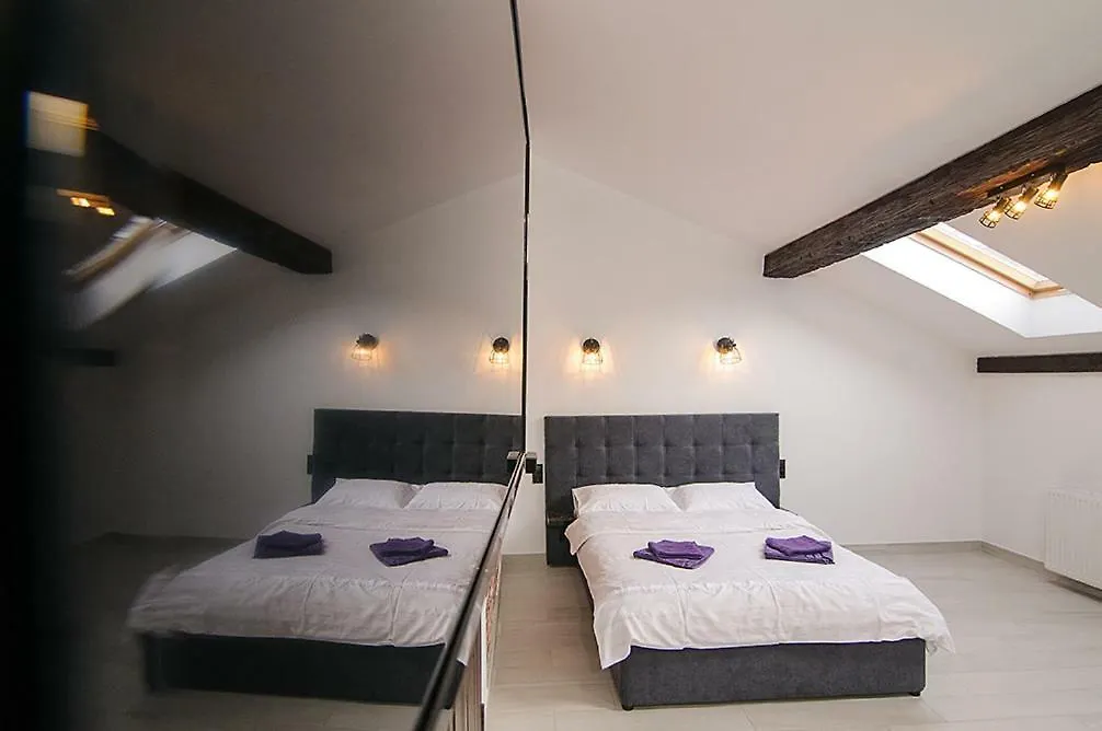 Central Studio Apartments 